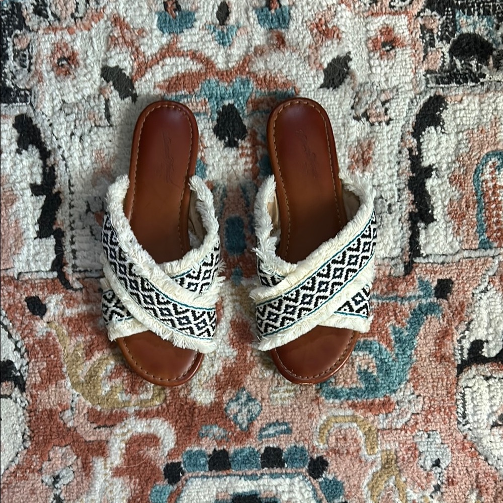 Madewell Black and White Slide Sandals with Woven Design